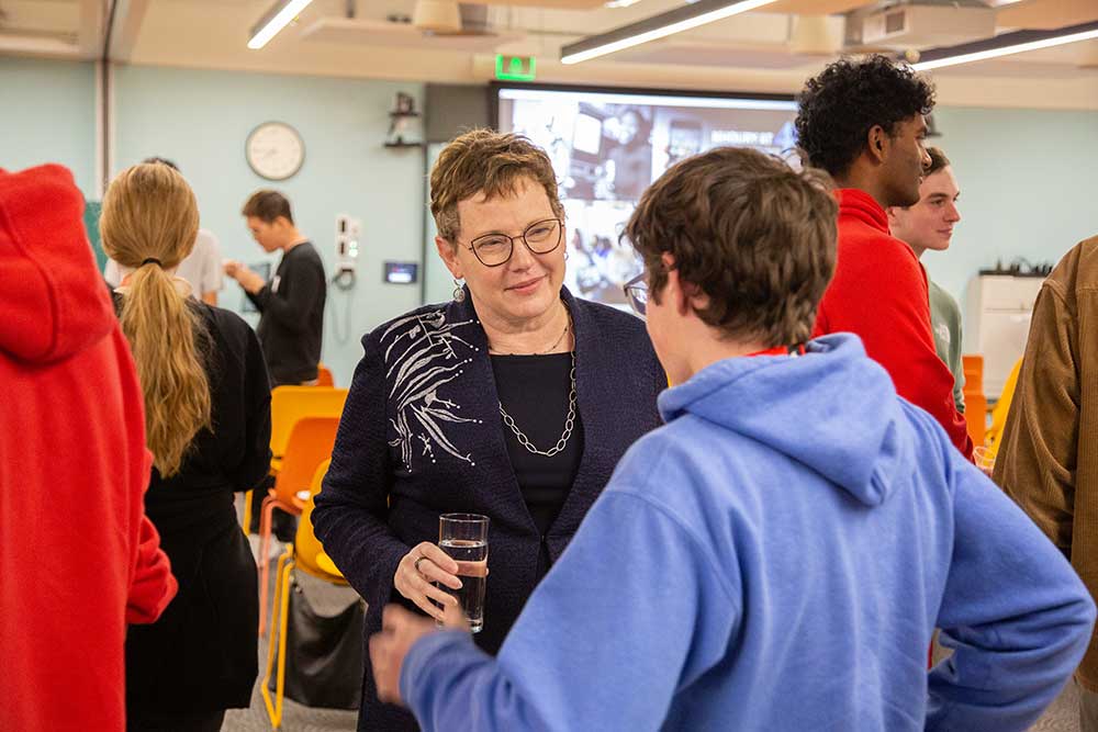 Dean Elizabeth Mynatt chats with a Khoury College London student. Photo by Kaolry.co.uk.