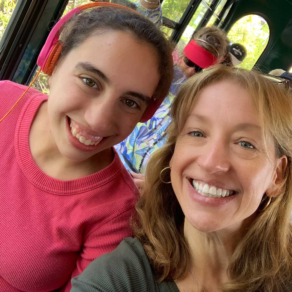 Alison Singer (right) and her daughter Jodie.