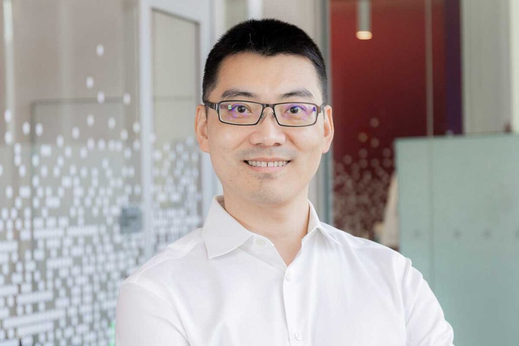 Dakuo Wang