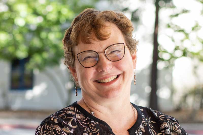 Dean Elizabeth Mynatt